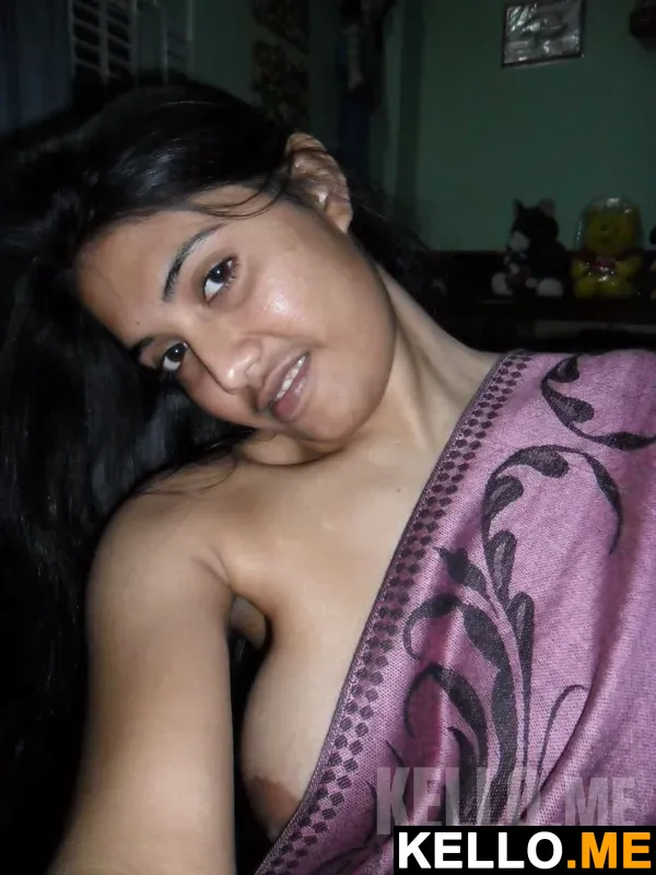 Photo 13 in Dusky Bengali Boudi Real Solo Sex Fingering Pics
