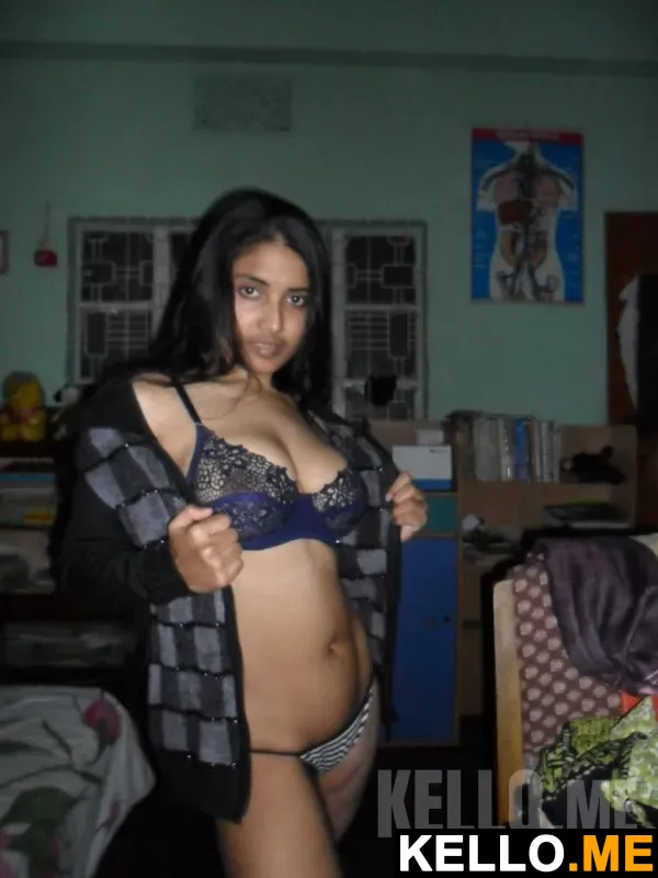 Photo 5 in Dusky Bengali Boudi Real Solo Sex Fingering Pics 1