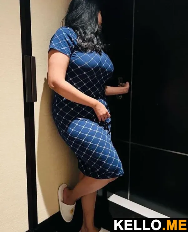 Photo 3 in Beautiful Tamil Insta Model Big Ass And Face Sitting Pics 1