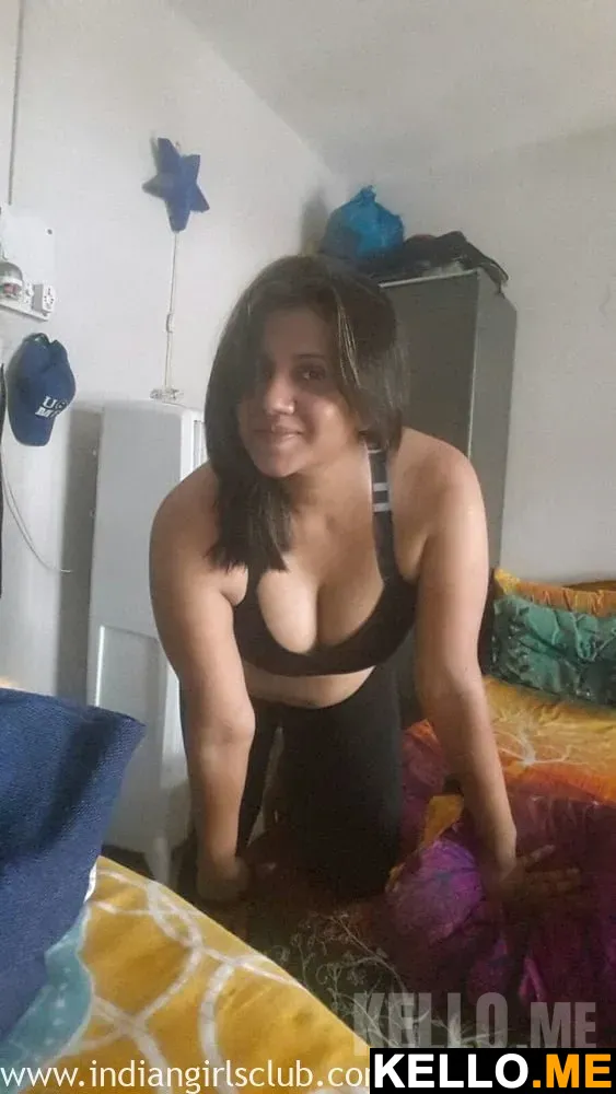 Photo 2 in Gorgeous Horny Indian Pooja Aunty Asshole And Big Boobs