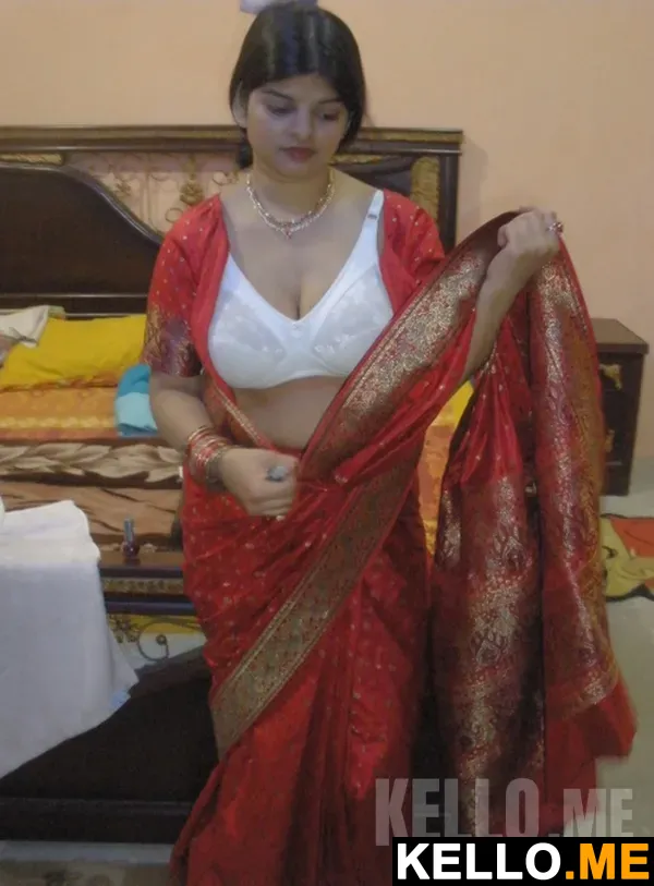 Photo 4 in Big Boobs Desi Bhabhi Seductive Nudes And Blowjob Pics