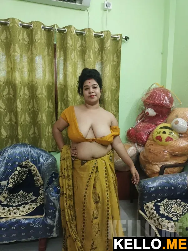 Photo 4 in Bengali Boudi Fucking After Exposing Big Boobs And Busty Ass