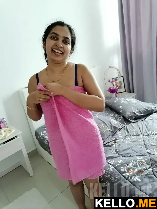 Photo 10 in Beautiful Mallu Wife Divya Sexy In Saree And Giving Blowjob 1