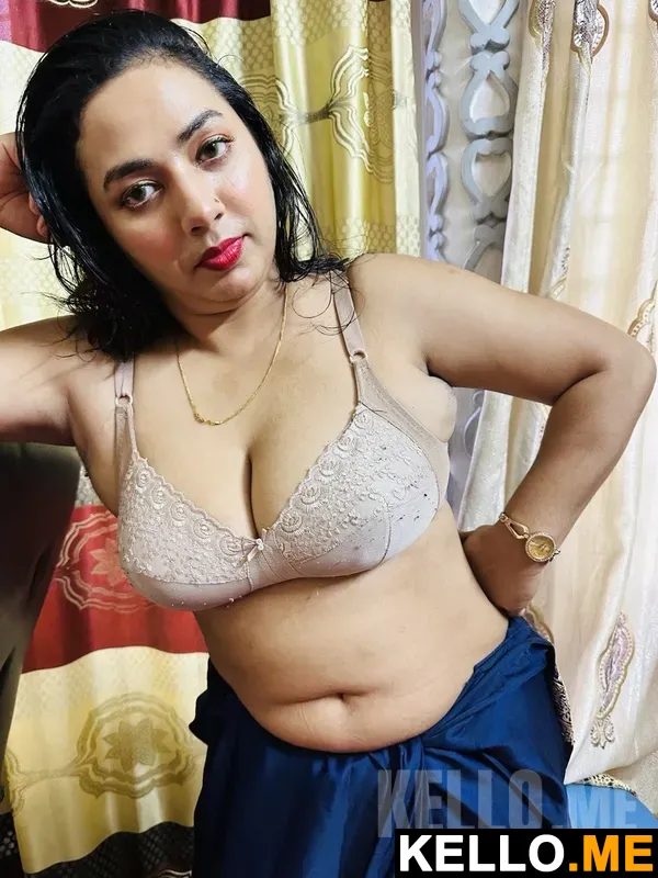Photo 4 in Busty Bangladeshi Bhabhi Stunning Huge Tits And Ass Hd Pics 1